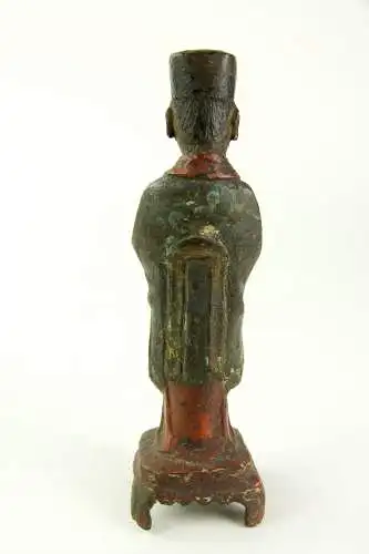 Figur, China, 17. Jh., Ming Dynastie, Bronze, Wenchang Wang (Wenchang Wang (文昌王), auch bekannt als Wenchang Dijun, ist ein Gott des Taoismus in der chinesischen Mythologie, der Gott der Kultur und Literatur), auf Sockel stehend, in den Händen...