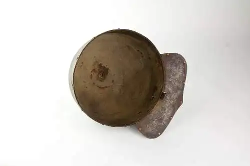 Helm Mamluk, im Stil des 15. Jh., Eisen, Ägypten, mehrteilig, handgeschmiedet, feuerverschweißt mit Bändern und Kupfernieten, 19. Jh. oder älter, hochwertige Arbeit mit Alterungsspuren, ein identisches Stück befindet sich im Damaskus National...
