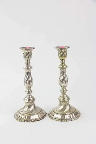 Paar Leuchter, um 1900, 800er Silber gestempelt, im Barockstil, sehr dekorativ, Gebrauchsspuren, H: 24 cm, 970 g.