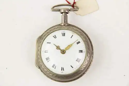 Repetier-Spindel-Taschenuhr, 2. Hälfte 18. Jh., Silber, schlichtes Silbergehäuse mit Ornamenten verziert, Email-Ziffernblatt mit römischen Ziffern, Haarrisse und Chips, durchbrochen gearbeitetes, ausklappbares Uhrwerk, rückseitig vergoldet, und...