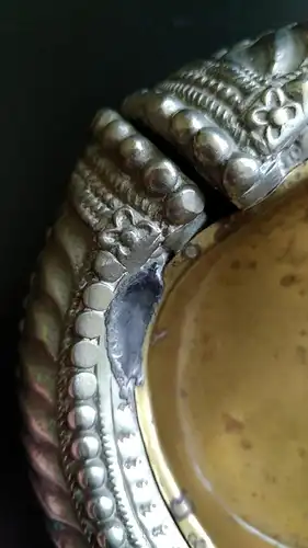 Antike silberne Armband, Indien. In Aschenbecher umgewandelt.