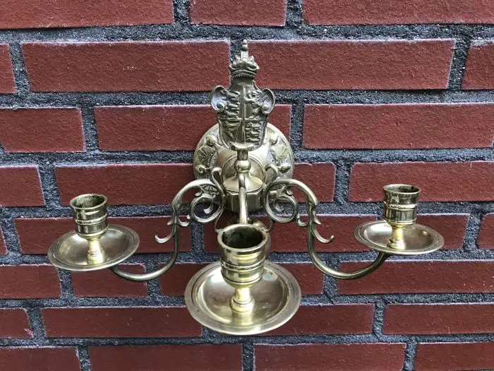 1 Paar Messing Wand Kerzenhalter zweite Hälfte 18. Jahrhundert 

 4