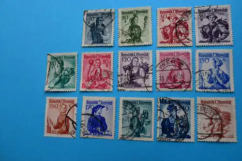 Freimarken: Trachten - 14 Briefmarken gestempelt