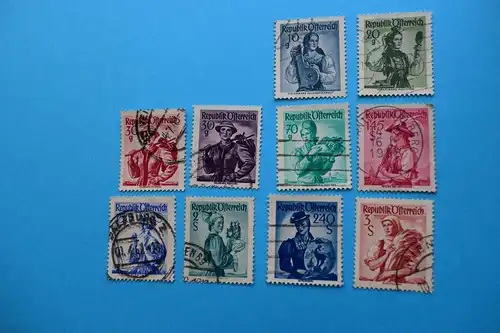 Freimarken: Trachten - 11 Briefmarken gestempelt