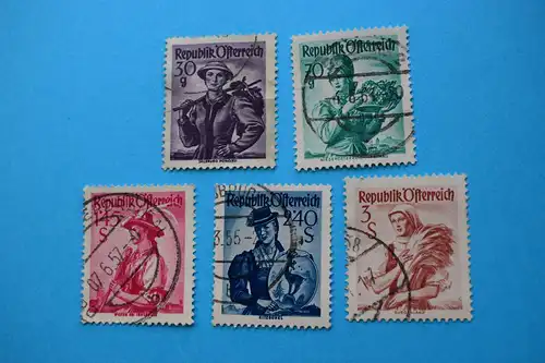 Freimarken: Trachten - 5 Briefmarken gestempelt