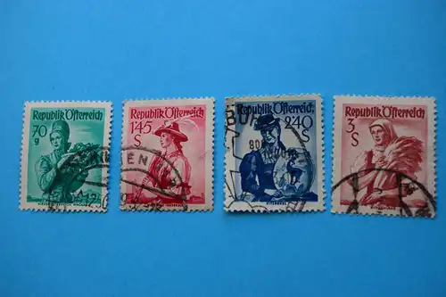 Freimarken: Trachten - 4 Briefmarken gestempelt