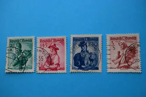 Freimarken: Trachten - 4 Briefmarken gestempelt