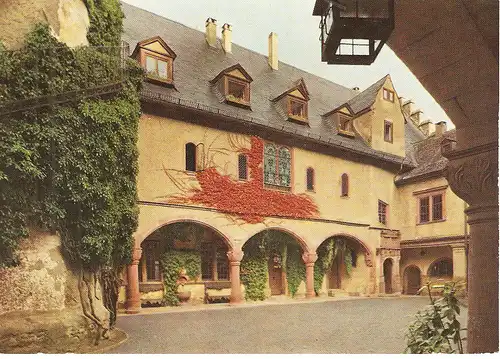 Ansichtskarte Schloss Mespelbrunn im Spessart, Schlosshof nicht gelaufen