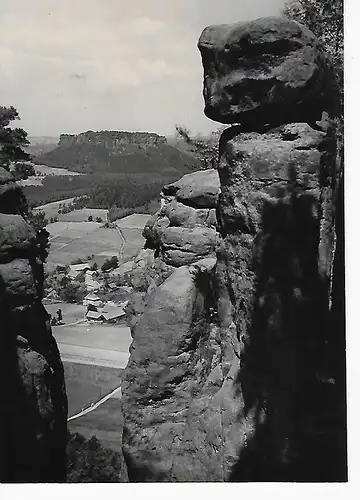 Ansichtskarte Sächsische Schweiz Fels Pfaffenstein Blick aus dem Nadelöhr - nicht gelaufen 