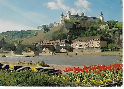 Ansichtskarte Würzburg am Main - Alte Mainbrücke mit Festung Marienberg - nicht gelaufen 