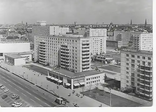 Ansichtskarte Berlin - Hauptstadt der DDR - Karl-Marx-Allee - gelaufen