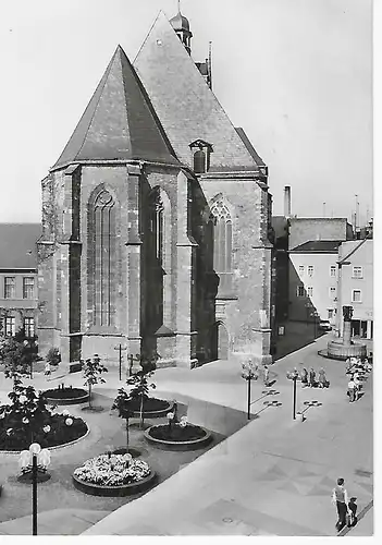 Ansichtskarte Halle (Saale) - Klement-Gottwald-Straße - An der Konzerthalle - gelaufen 1979