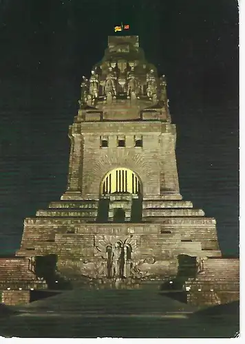 Ansichtskarte Messestadt Leipzig - Völkerschlachtdenkmal bei Nacht - gelaufen 1981