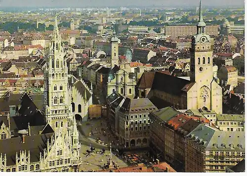 Ansichtskarte München - am Marienplatz - gelaufen 1975