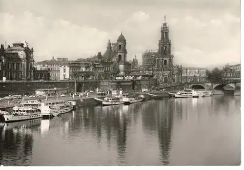 Ansichtskarte Dresden - Terrassenufer - gelaufen 1978