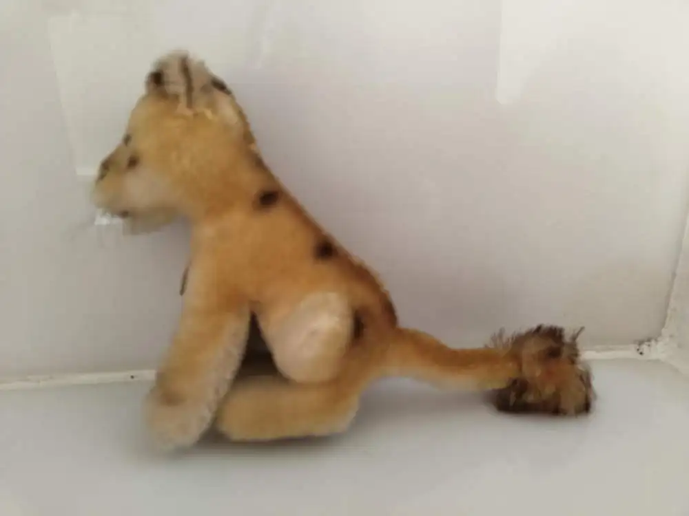 Steiff: ab 1956 * sitzende Löwin Lea 1