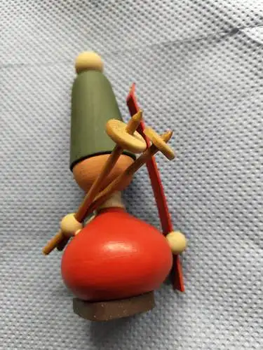 Original DDR Holzfigur