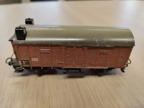 Märklin 320 S H0 gedeckter Güterwagen mit Schlusslicht