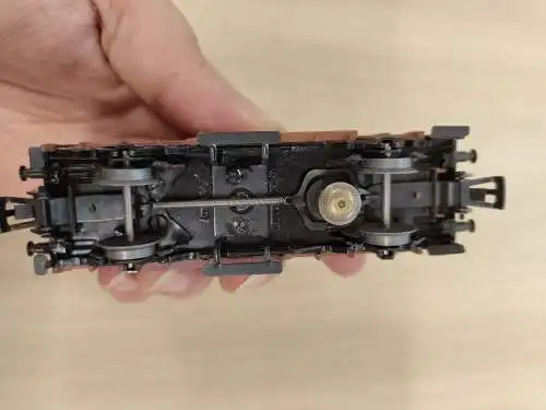 Märklin 320 S H0 gedeckter Güterwagen mit Schlusslicht