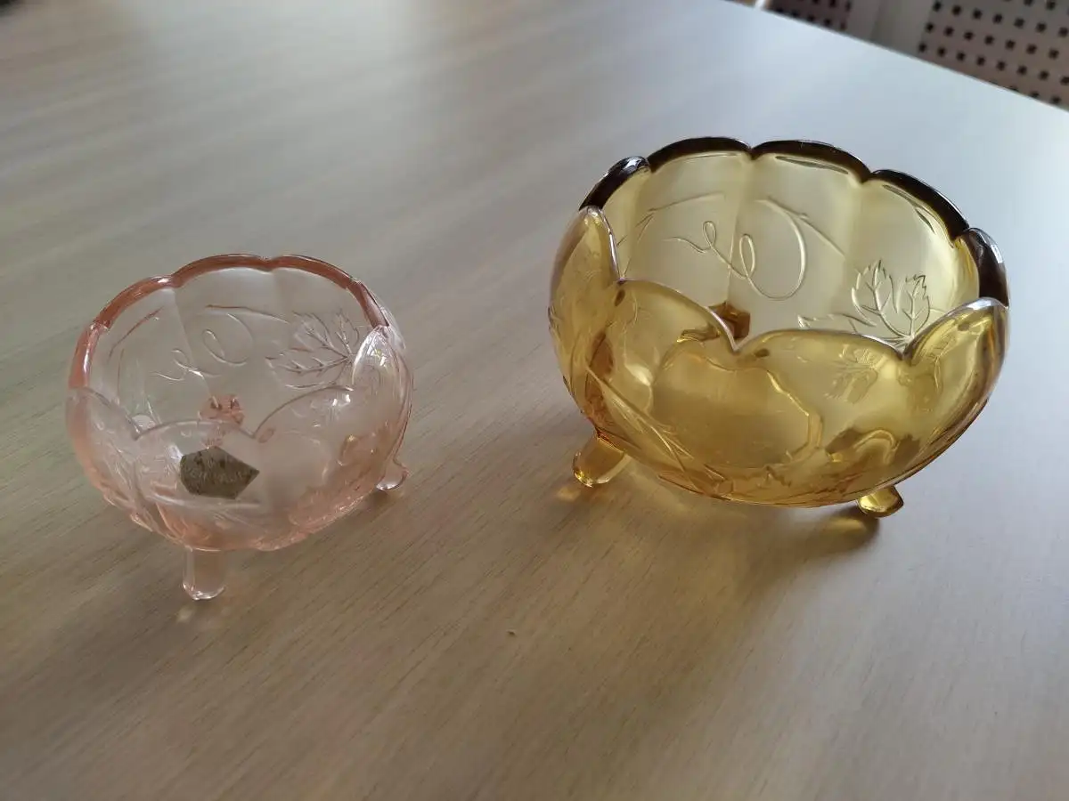 Art Deco Schwepnitz Rosalin Pressglas Schale auf 3 Füßen Serie - Weinlaub 1936 0
