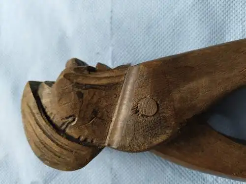 antiker Nussknacker aus Holz