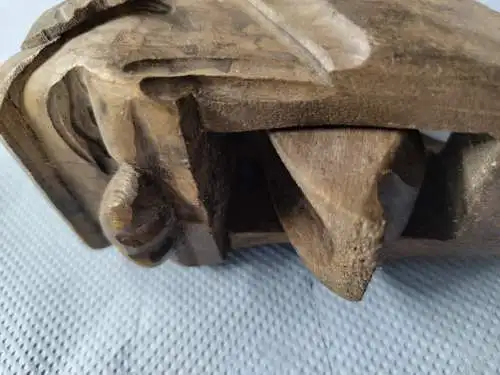 antiker Nussknacker aus Holz
