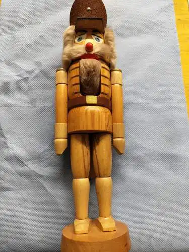 Nussknacker - wSW - Drechslerei Schöne Werdau - im Original Karton