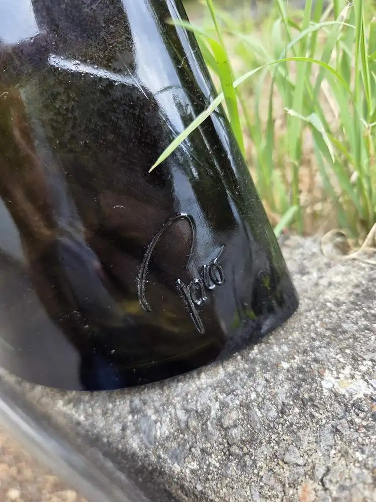 O. Frey & Co. - ineinandergreifende Glaskaraffen 3