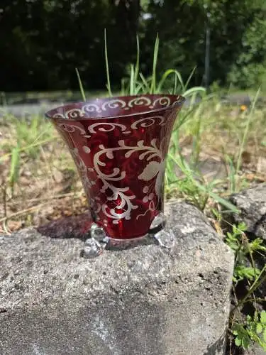 Antik Glas Egermann, Rubinrot, Handarbeit, Glasvase  Überfang Ranftbecher
