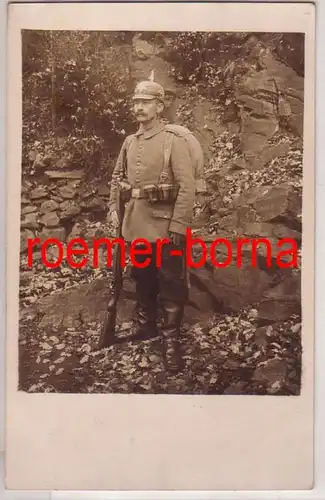 65488 Photo Ak Garde Soldat avec des "étoiles de nez de bois" en 1915