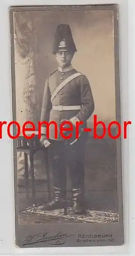 71926 Kabinettfoto Rendsburg Soldat mit Paradehelm und Säbel um 1915