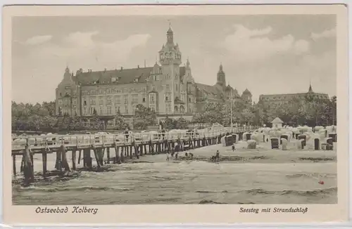 74205 Ak Ostseebad Kolberg Seesteg mit Strandschloß 1929