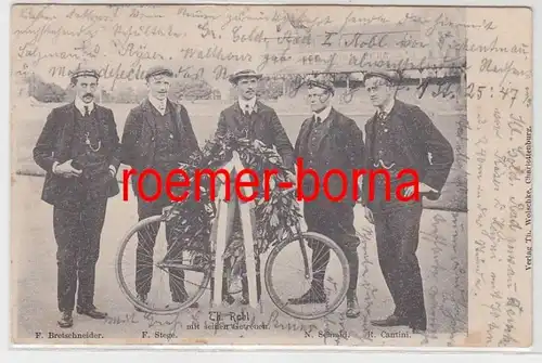 78885 Ak Charlottenburg Radrennfahrer Th.Robl mit seinen Getreuen 1904