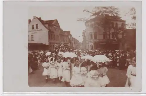 88556 Foto Ak Merseburg Kinderfest vor Restaurant Wartburg 1909