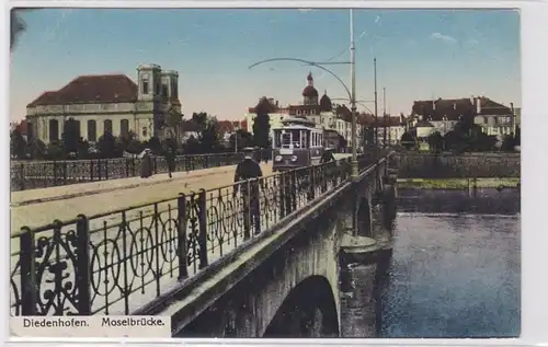 93406 AK Diedenhofen - Moselbrücke, Straßenansicht mit Straßenbahn 1918