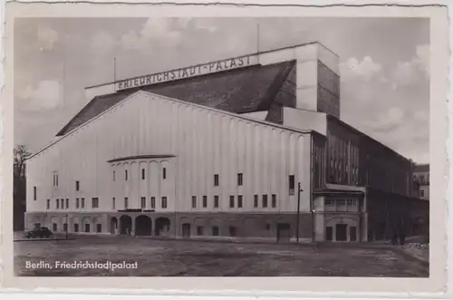 94665 Ak Berlin Friedrichstadt Palace 1950