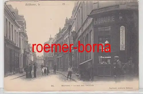 23618 Ak Béthune France La Rue des Treilles vers 1900