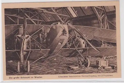 43251 Ak Die große Schlacht im Westen: erbeutetes franz. Bombenflugzeug um 1915
