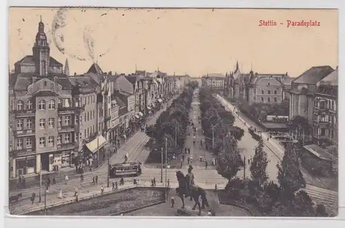 53451 AK Stettin - Paradeplatz mit Straßenbahn und Denkmal 1920