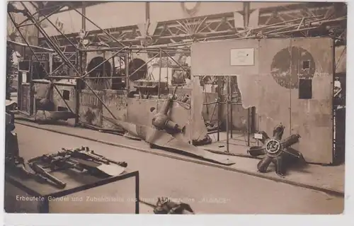 77309 Foto Ak Erbeutete Gondel u. Zubehörteile franz. Luftschiff Alsace um 1915
