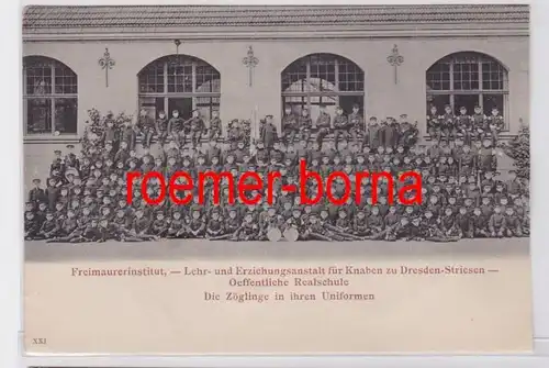 81372 Ak Dresden-Striessen Freimaurerinstitut Zöglinge in ihren Uniformen um1900