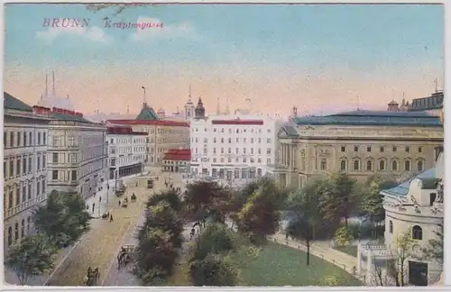 81817 Feldpost AK Brünn - Krapfengasse, Straßenansicht mit Straßenbahn & Kutsche