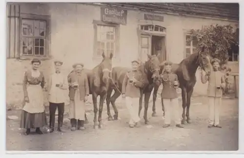 82539 Photo Ak GasthoP Dornrichenbach - Aubergiste et soldats devant Gasthof