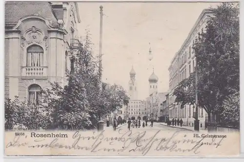 82842 AK Rosenheim - Heilig-Geiststrasse, vue sur la rue avec église 1904