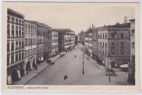 83892 AK Rosenheim - Max-Josef-Platz mit Nepomukbrunnen und Ladenzeile