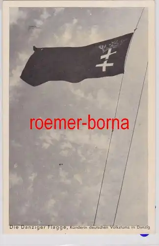 84569 Ak Danzig - Die Danziger Flagge um 1940