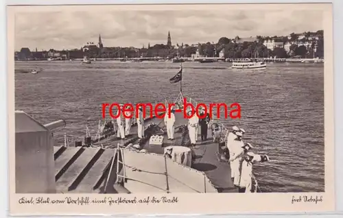 85328 Photo Ak Kiel, vue de l'avant d'un destroyer sur la ville 1941