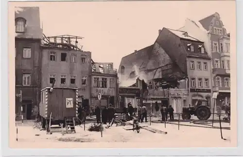94473 Foto AK Mittweida - Ladenstrasse, ausgebrannte Geschäfte, Feuerwehreinsatz