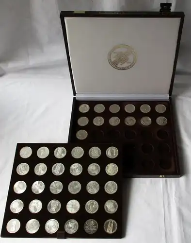 Complet 5 DM pièces commémoratives Collection avec les 5 premières pièces + valise (124787)