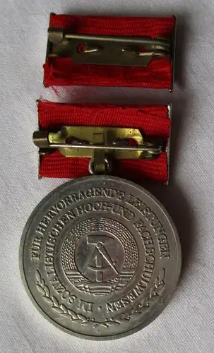 DDR Ordre de la médaille Humboldt en argent Bartel 269 a (136295)